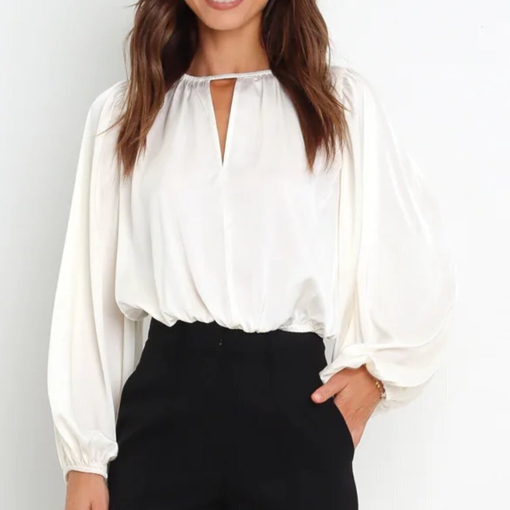 Petal & Pup Creamy White Cropped  Bishop Long Sleeve Betty Top, size 2 NWT